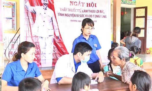 Huyện Đoàn Vĩnh Linh tổ chức “Ngày hội Thầy thuốc trẻ làm theo lời Bác, tình nguyện vì sức khỏe cộng đồng” tại Vĩnh Khê