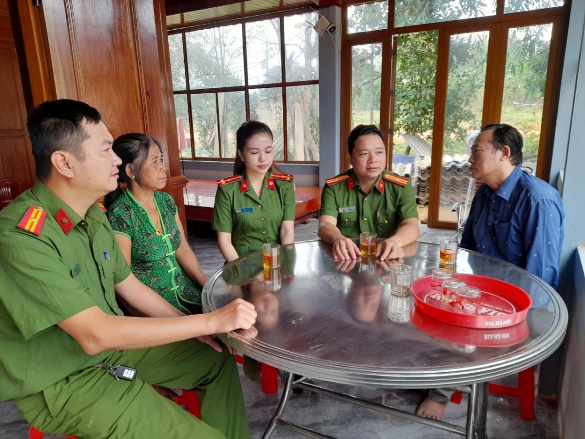 Dòng họ RALU HẠ xây dựng mô hình an ninh trật tự hiệu quả và là “điểm sáng” của bản làng phía tây...